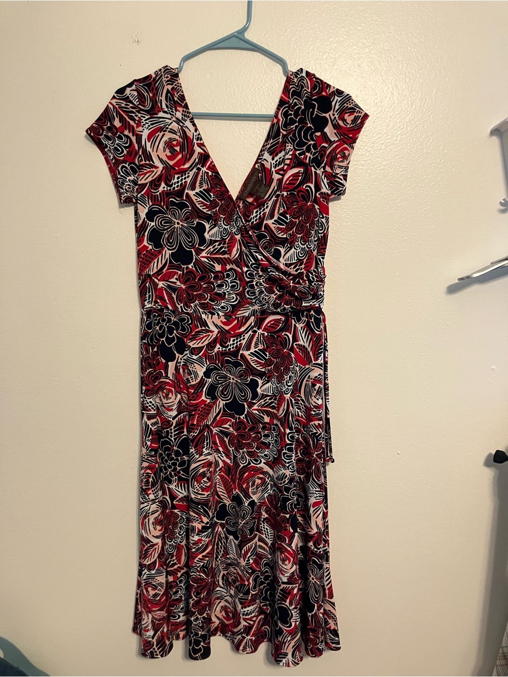 Chadwicks Red Black Cream Floral V-Neck Wrap Dress
